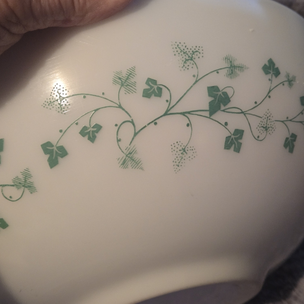 Large ivy Cinderella  bowl (13 inches)